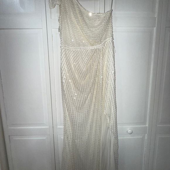 NWT | Mac Duggal 93735 White Pearl Soft Tie One Shoulder Gown Size 10 - Picture 13 of 14